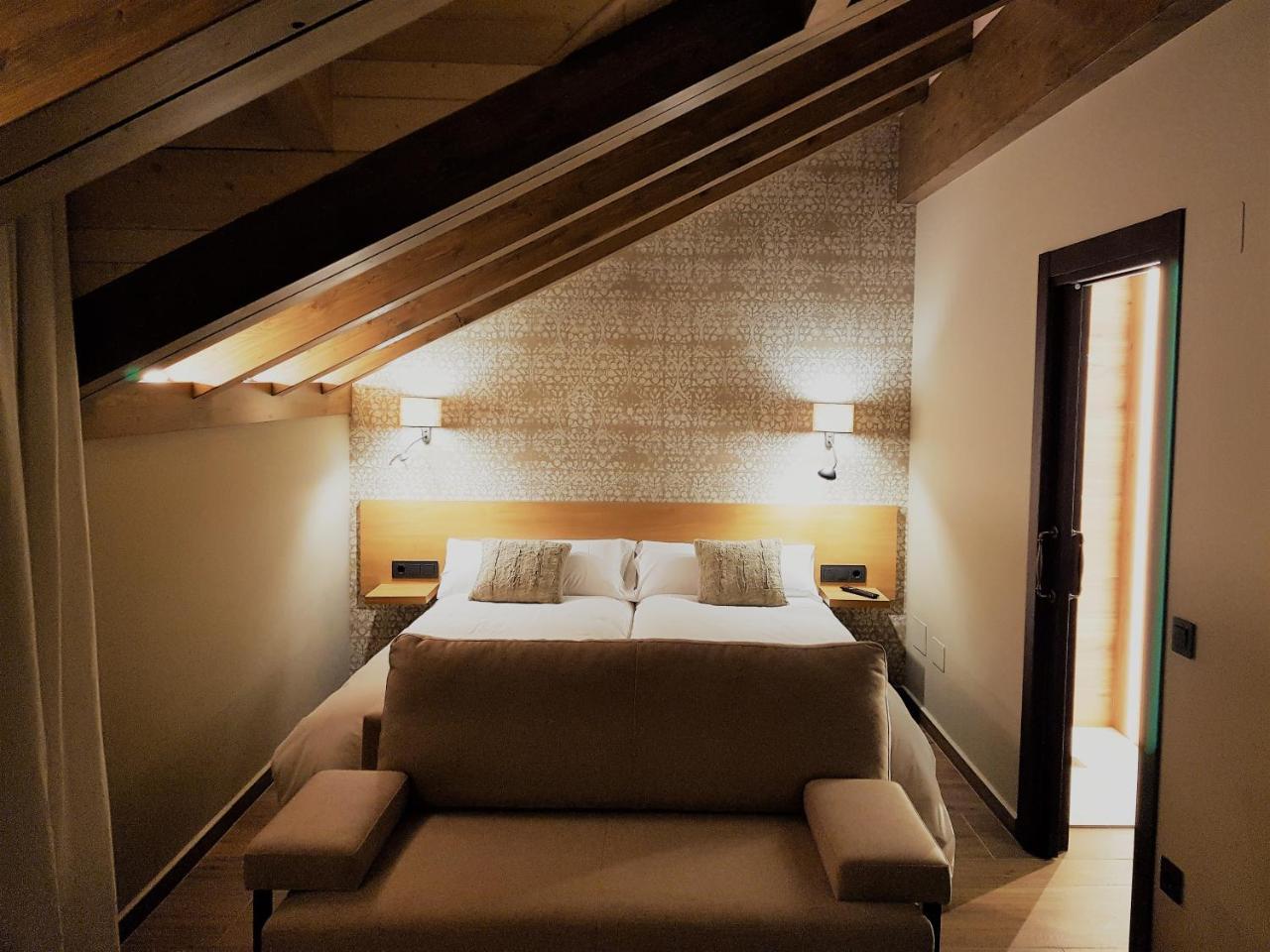 Casa Perez Guest House Yebra de Basa Ngoại thất bức ảnh